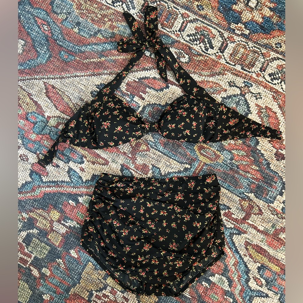 Esther Williams floral pin up bikini